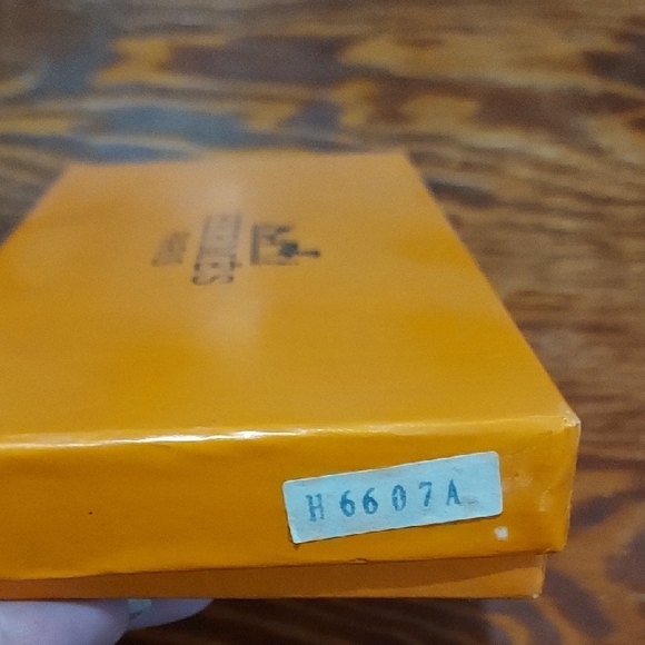 Hermès Orange Box with Logo Tissue main image 3
